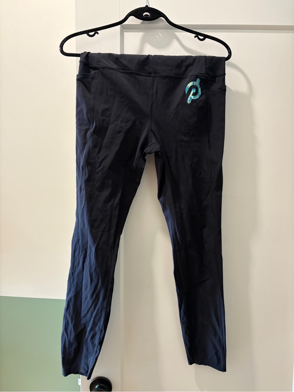 Black peloton active leggings